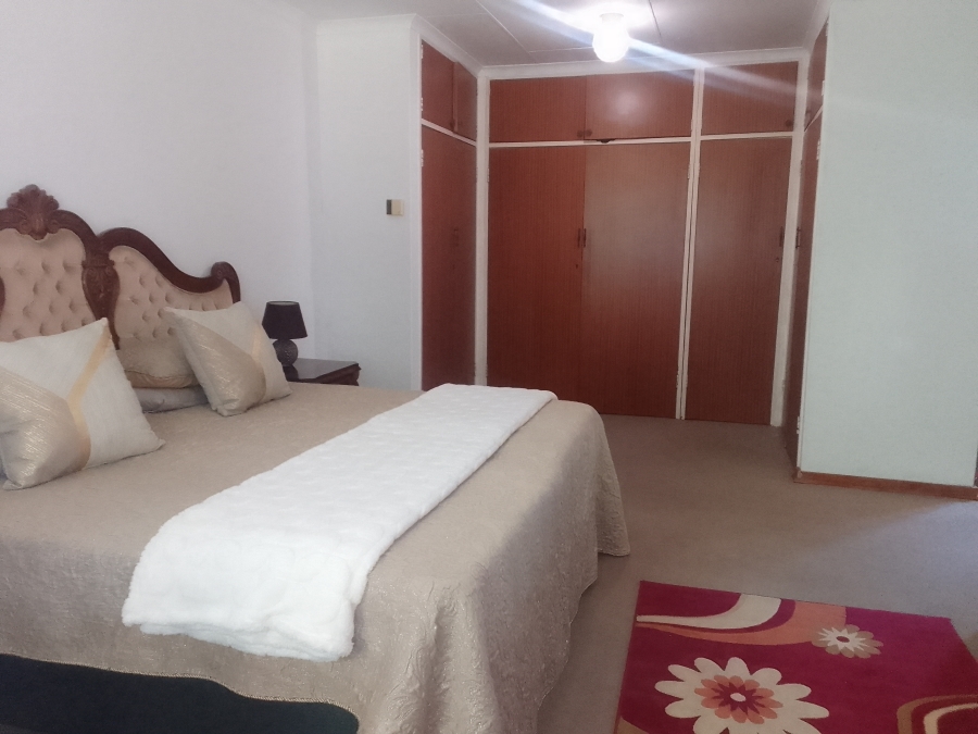 4 Bedroom Property for Sale in Geelhoutpark North West